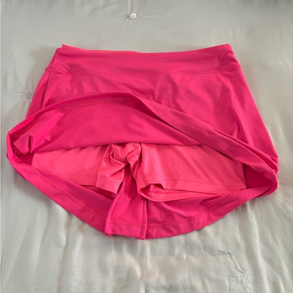 NIKE Skirt and Shorts - Picture 3 of 6